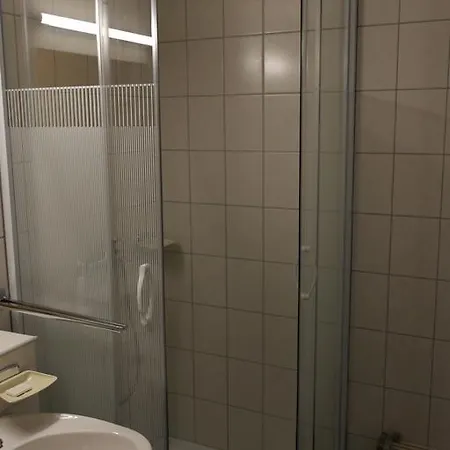 Vorosko Panzio Es Etterem 2* Balatonalmadi